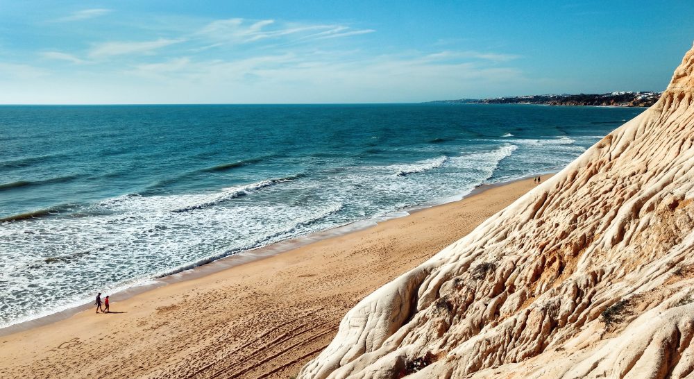 One of the most amazing beaches on the Algarve, with golden sand and clear blue ocean