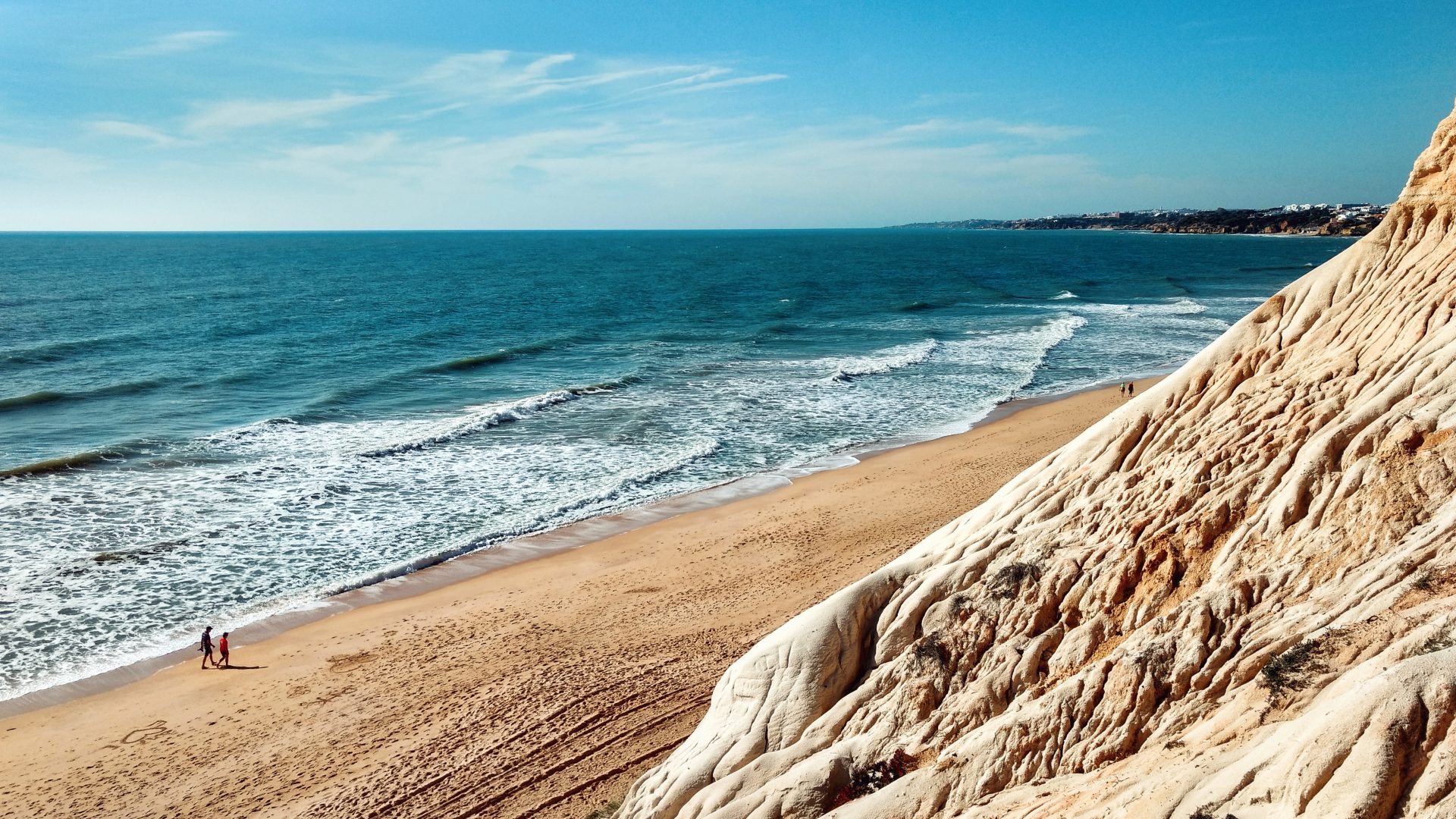 One of the most amazing beaches on the Algarve, with golden sand and clear blue ocean